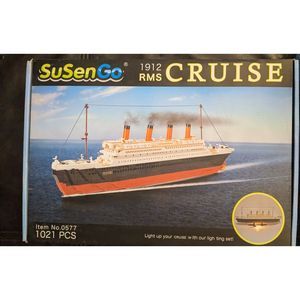 SuSenGo Building Bricks for Titanic 1021 Pieces Block Model Kit